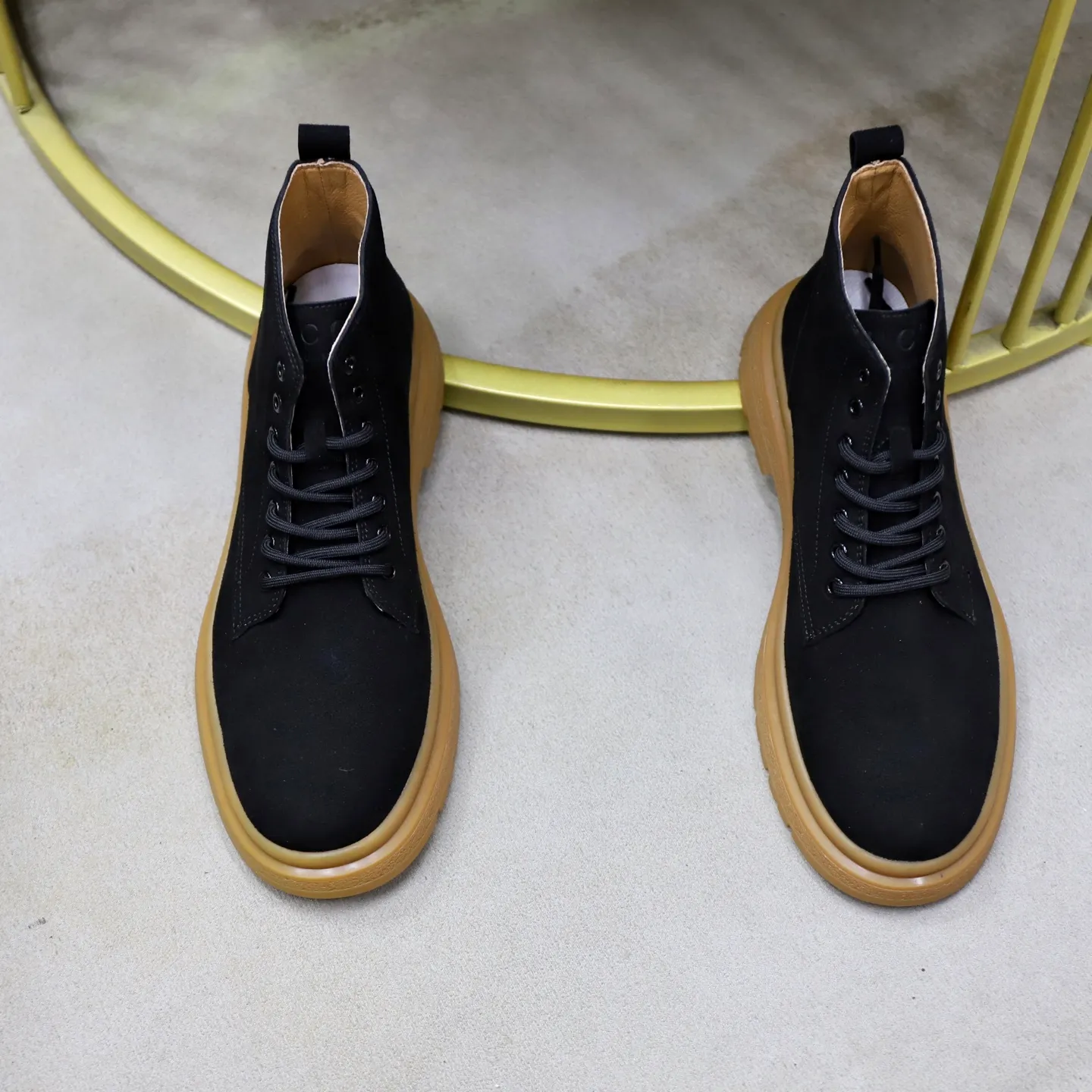 Men's shoes: 440💰Fleece lining, pigskin lining🙅‍♂️🙅‍♂️🙅‍♂️ Brand: GUCCI Standard code: 38–44 (45 can be customized) Grade: Same as the official website Material: Original cowhide fabric Comfortable pigskin + plush lining (optional) Lightweight and wear-resistant outsole Style category: Men's fashion casual shoes and boots Running Sports shoes, distinguished luxury brand elements, top luxury, color: actual picture color